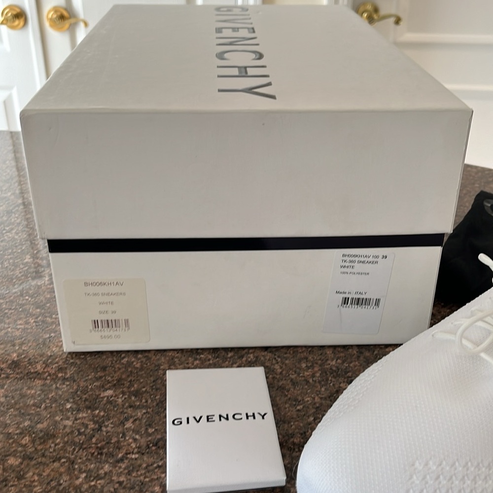 GIVECHY MEN’S/LADIES WHITE KNIT SNEAKERS-39-AMAZING-EUC-BOX-DUST BAG! - Picture 9 of 16